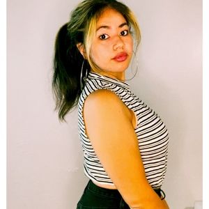 Meet your Posher, Joelle